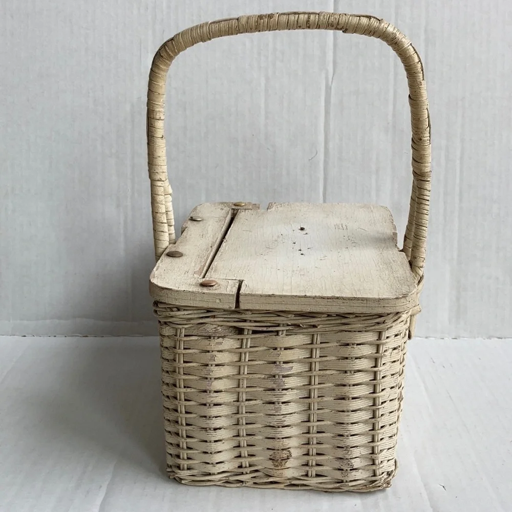Vintage Hong Kong white distressed small basket
